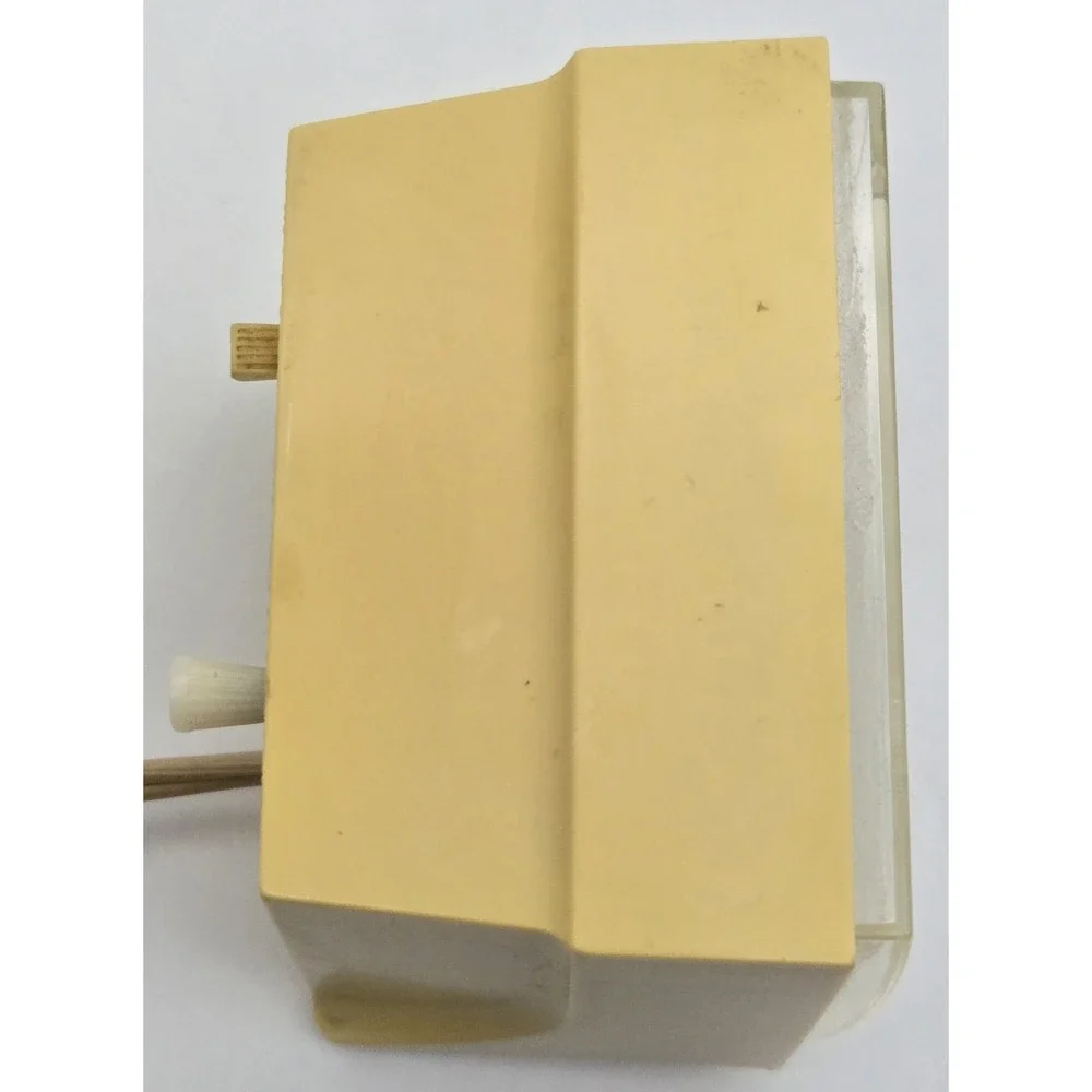 Westclox Bold II Model 22189‎ Beige Vintage Electric Clock USA Made